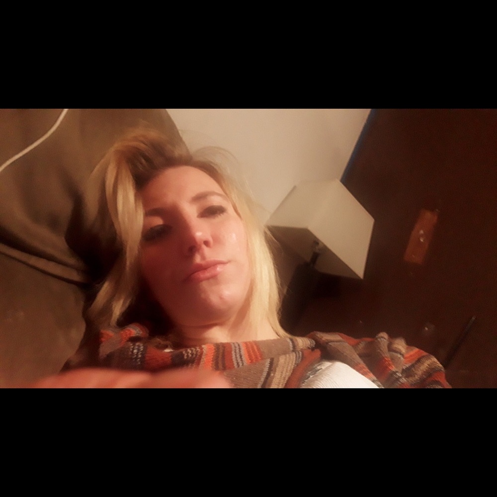 Meet your Posher, Kayla